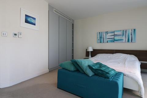 1 bedroom apartment to rent - Bezier Apartments, City Road, Old Street, Shoreditch, Islington, London, EC1Y