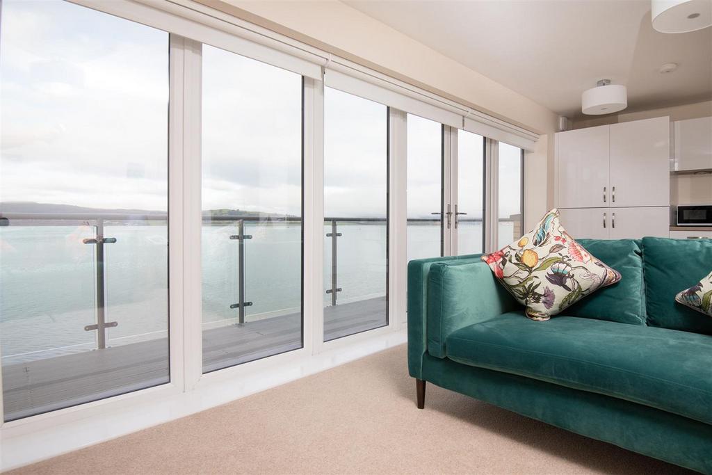 Eldon Street, Greenock, PA16 2 bed flat £975 pcm (£225 pw)
