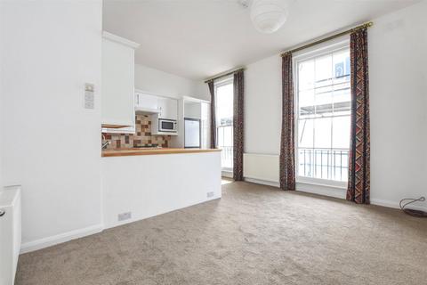 17 Lion Mills, London, E2 7ST