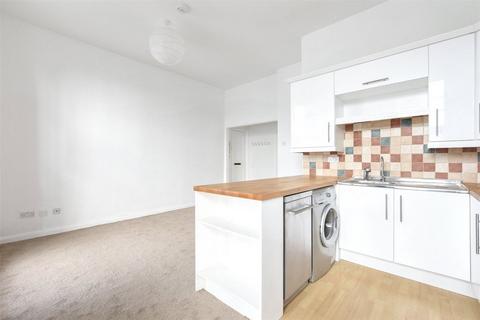 17 Lion Mills, London, E2 7ST