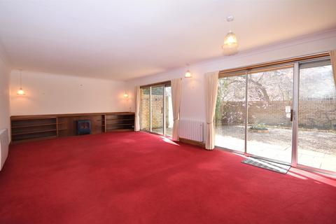 2 bedroom bungalow to rent, Springbank, Main Street , Perth, Perthshire, PH2 7HB