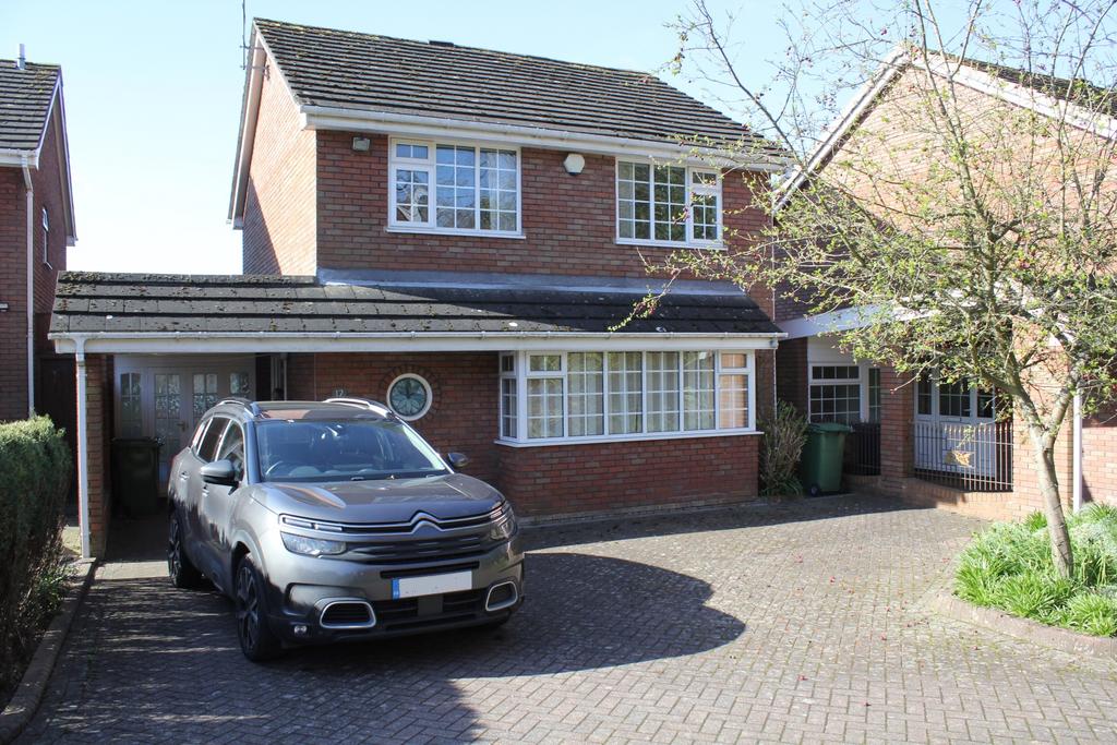 Hillman Drive, Dudley 4 bed detached house £1,500 pcm (£346 pw)