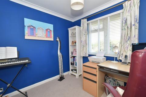 75 Broadmark Lane, Rustington, Littlehampton, BN16 2JA