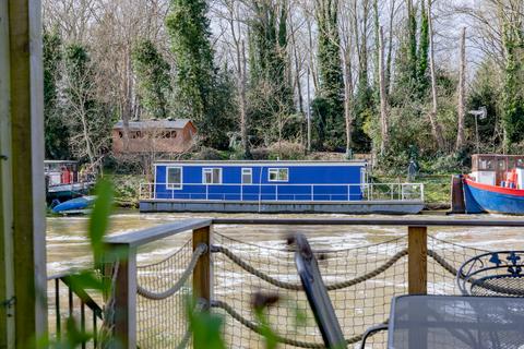 2 bedroom houseboat for sale - Hampton Court, East Molesey KT8