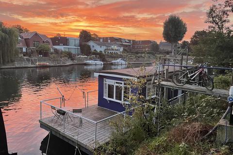 2 bedroom houseboat for sale, Hampton Court, East Molesey KT8