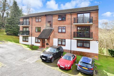 49, Treetops Hillside Road, Whyteleafe, CR3 0BY