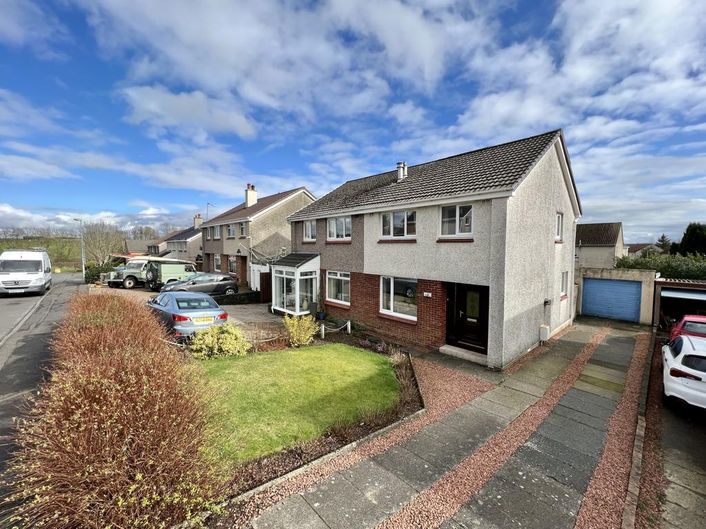 68 Herriot Avenue, Kilbirnie 3 bed semi-detached house - £139,995