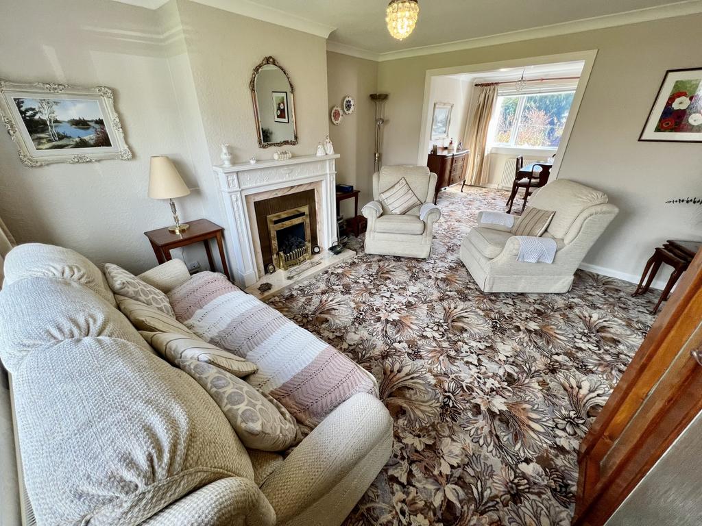 68 Herriot Avenue, Kilbirnie 3 bed semidetached house £139,995