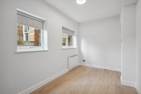 2 bedroom flat for sale, Hanley Road, Finsbury Park