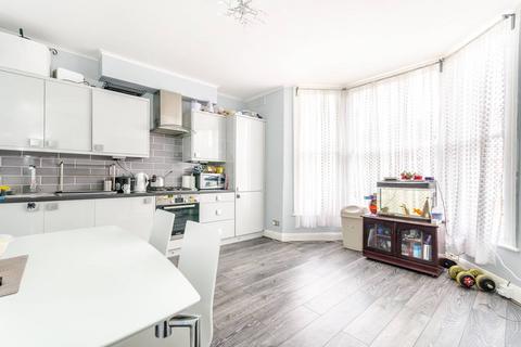 2 bedroom flat for sale, Dowanhill Road, Catford, London, SE6