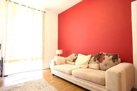 1 bedroom flat to rent, Broughton Road, Broughton, Edinburgh, EH7