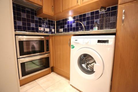 1 bedroom flat to rent, Broughton Road, Broughton, Edinburgh, EH7