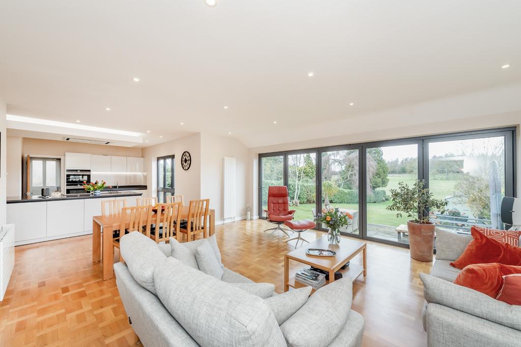 St Peters Way, Chorleywood, Herts, WD3 5QE 4 bed detached house for