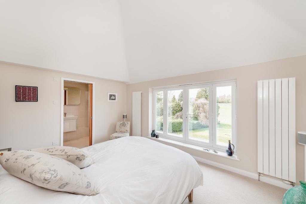 St Peters Way, Chorleywood, Herts, WD3 5QE 4 bed detached house for