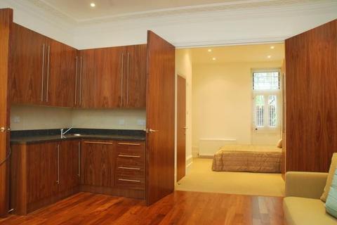 2 bedroom flat to rent, Castletown Road, London, Greater London, W14