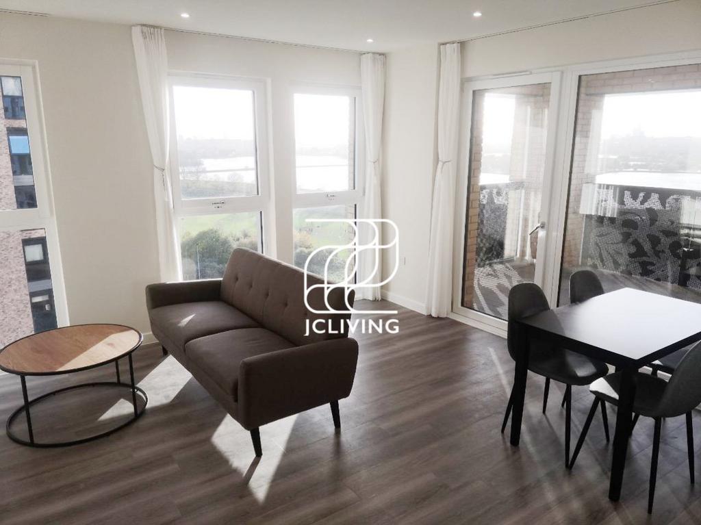 Blackhorse road, London, E17 2 bed flat £2,600 pcm (£600 pw)