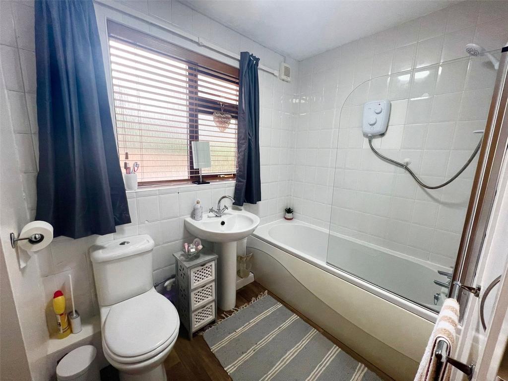 West View Avenue, Burley in... 1 bed flat £625 pcm (£144 pw)