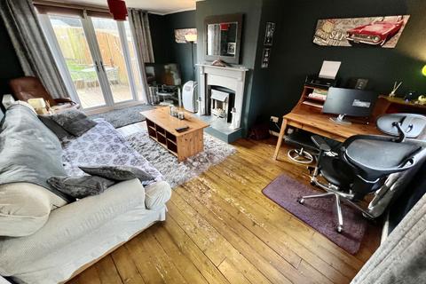 92 Milton Road, Kilbirnie, KA25 7HY