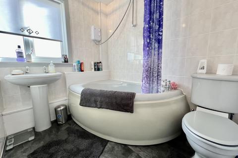 92 Milton Road, Kilbirnie, KA25 7HY