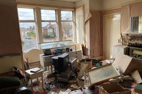 1 Ambleside Drive, Southend-on-sea, SS1 2UT