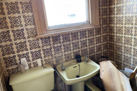 1 Ambleside Drive, Southend-on-sea, SS1 2UT