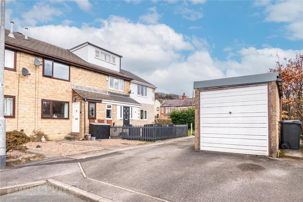 Bentley Mount, Sowerby Bridge, West... 2 bed terraced house £170,000
