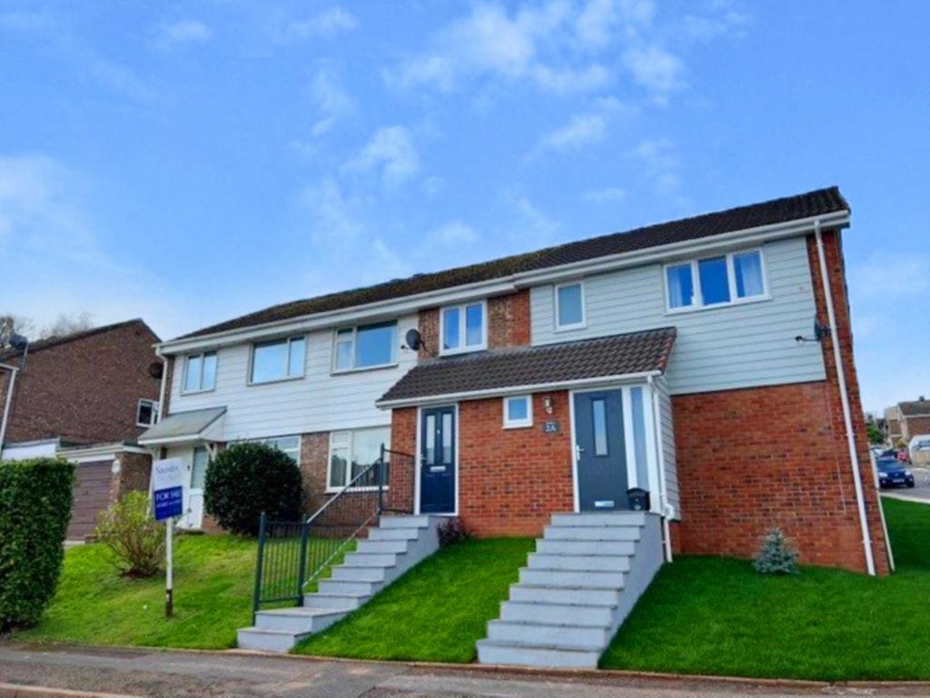 Bowland Close, Paignton TQ4 3 bed terraced house for sale £255,000