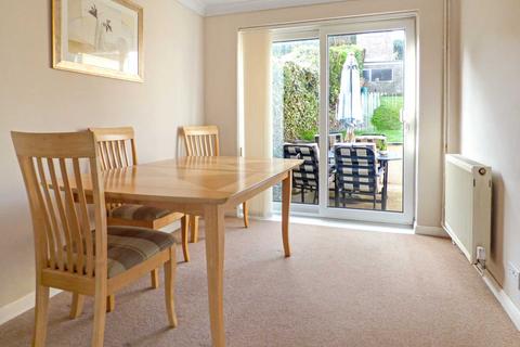 2 Bowland Close, Paignton, TQ4 7RT