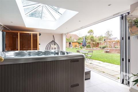 undefined, Parkstone Avenue, Emerson Park, RM11