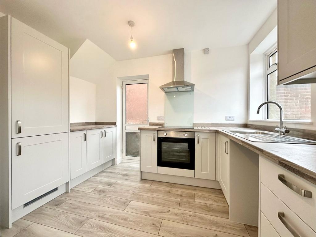 Lowfield Road, Beverley, East Riding... 3 bed link detached house £