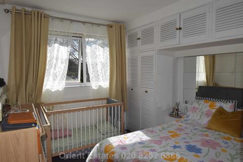 2 bedroom apartment for sale, Claydon Court, Hendon