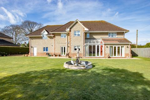 5 bedroom detached house for sale, Castle Rising Road, South Wootton