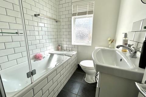 5 Dunard Road, Shirley, Solihull, B90 2HR