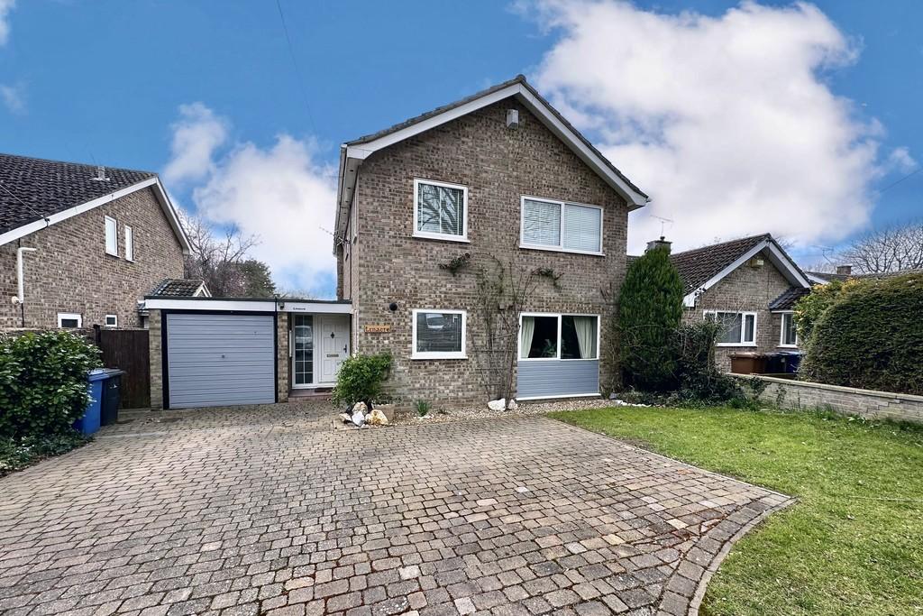 Wells Hall Road, Great Cornard 4 bed detached house for sale £475,000