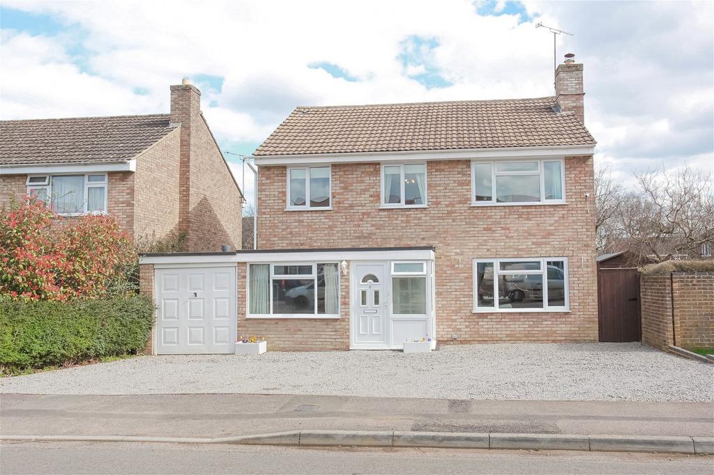 Lawrence Leys, Bloxham 4 bed detached house for sale £550,000