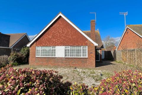 4 Box Tree Avenue, Rustington, Littlehampton, BN16 2RA