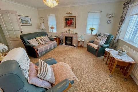 4 Box Tree Avenue, Rustington, Littlehampton, BN16 2RA
