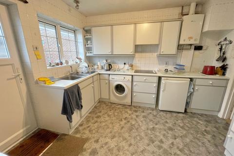 4 Box Tree Avenue, Rustington, Littlehampton, BN16 2RA
