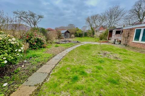 4 Box Tree Avenue, Rustington, Littlehampton, BN16 2RA