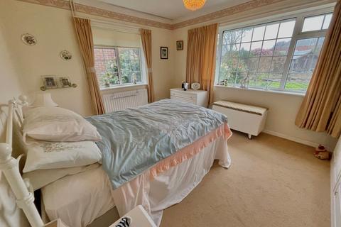 4 Box Tree Avenue, Rustington, Littlehampton, BN16 2RA