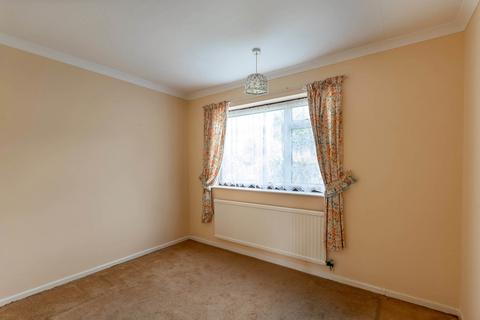 2 bedroom detached bungalow for sale - Tiln Court, Retford