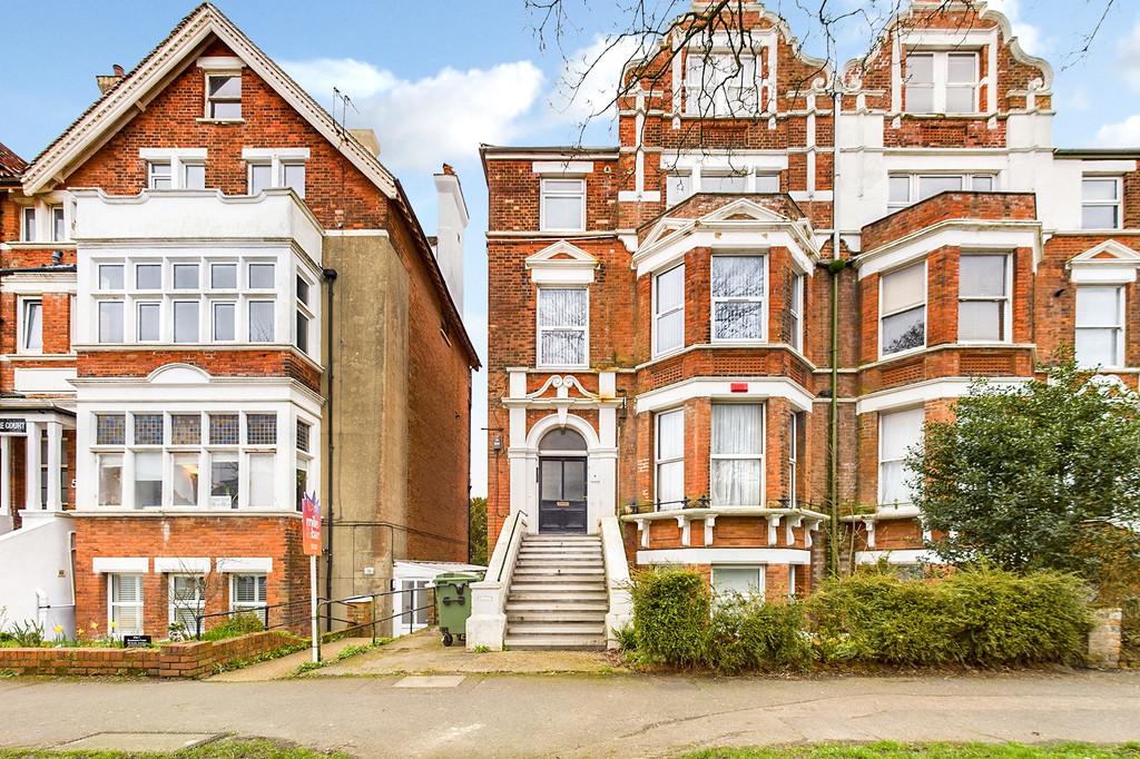 Earls Avenue, Folkestone 1 bed apartment for sale £155,000