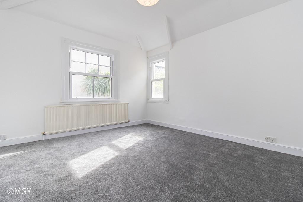 102 Clive Road-13