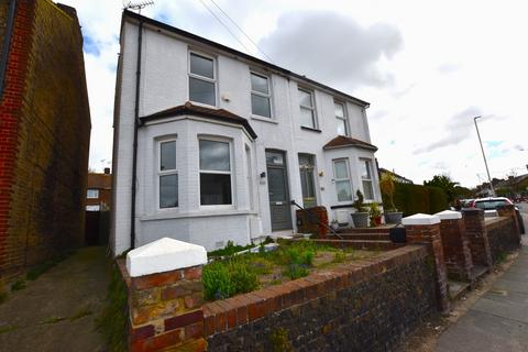 3 bedroom terraced house to rent, Ramsgate Road, Margate