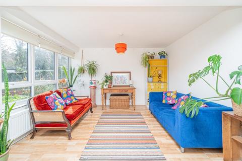 Flat 1, Phoenix House Waverley Road, Hornsey, London, N8 9QU