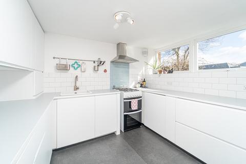 Flat 1, Phoenix House Waverley Road, Hornsey, London, N8 9QU