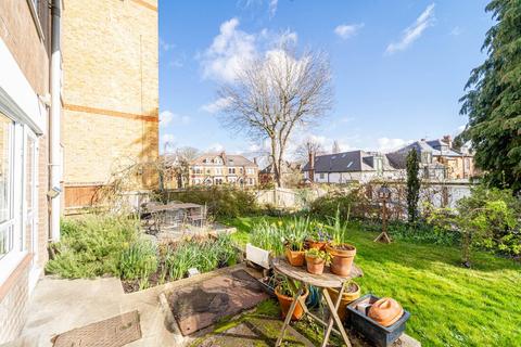 Flat 1, Phoenix House Waverley Road, Hornsey, London, N8 9QU