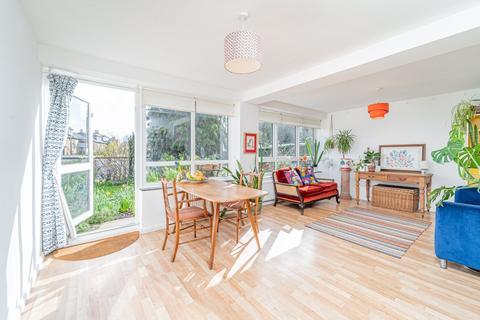 Flat 1, Phoenix House Waverley Road, Hornsey, London, N8 9QU