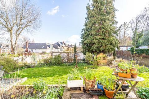 Flat 1, Phoenix House Waverley Road, Hornsey, London, N8 9QU