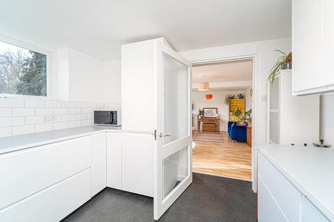 Flat 1, Phoenix House Waverley Road, Hornsey, London, N8 9QU